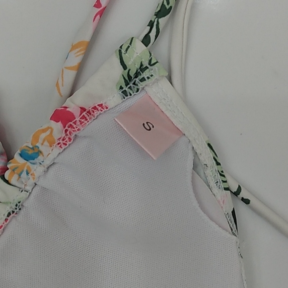 Floral swim top NWOT - Picture 3 of 3